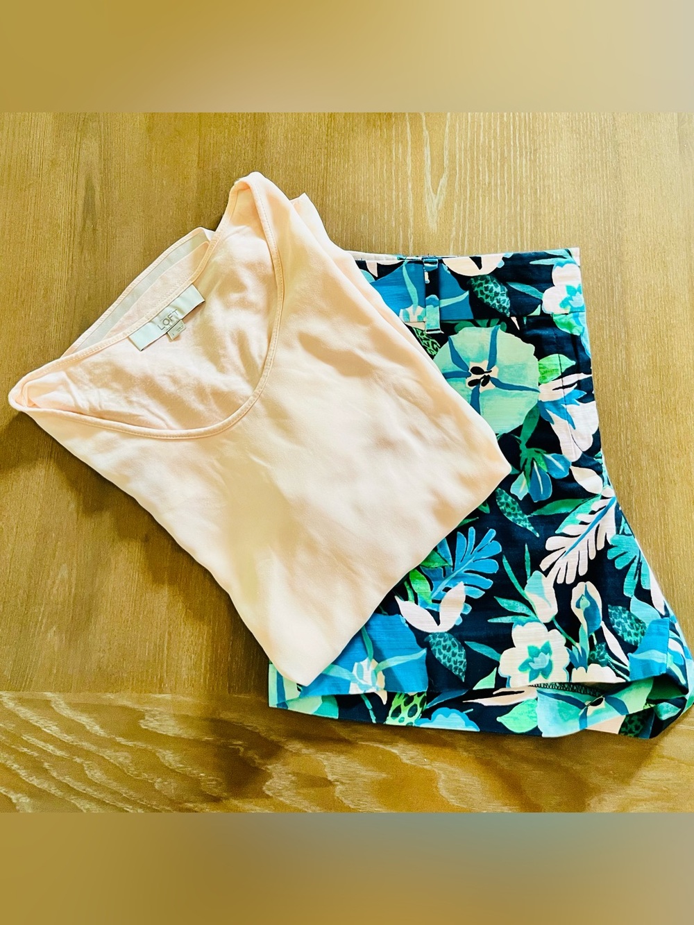 LOFT Tropical Blue Floral Print Shorts - Size 8